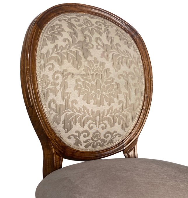 Silla Medallón Acabado Barniz
