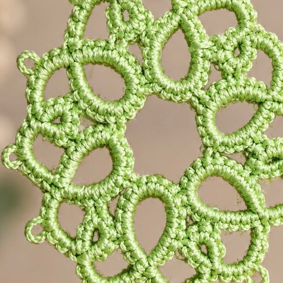 Aro con Técnica en Frivolité Mandala (pequeño)