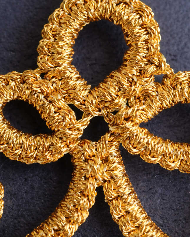 Aro con Técnica en Frivolité Dorado